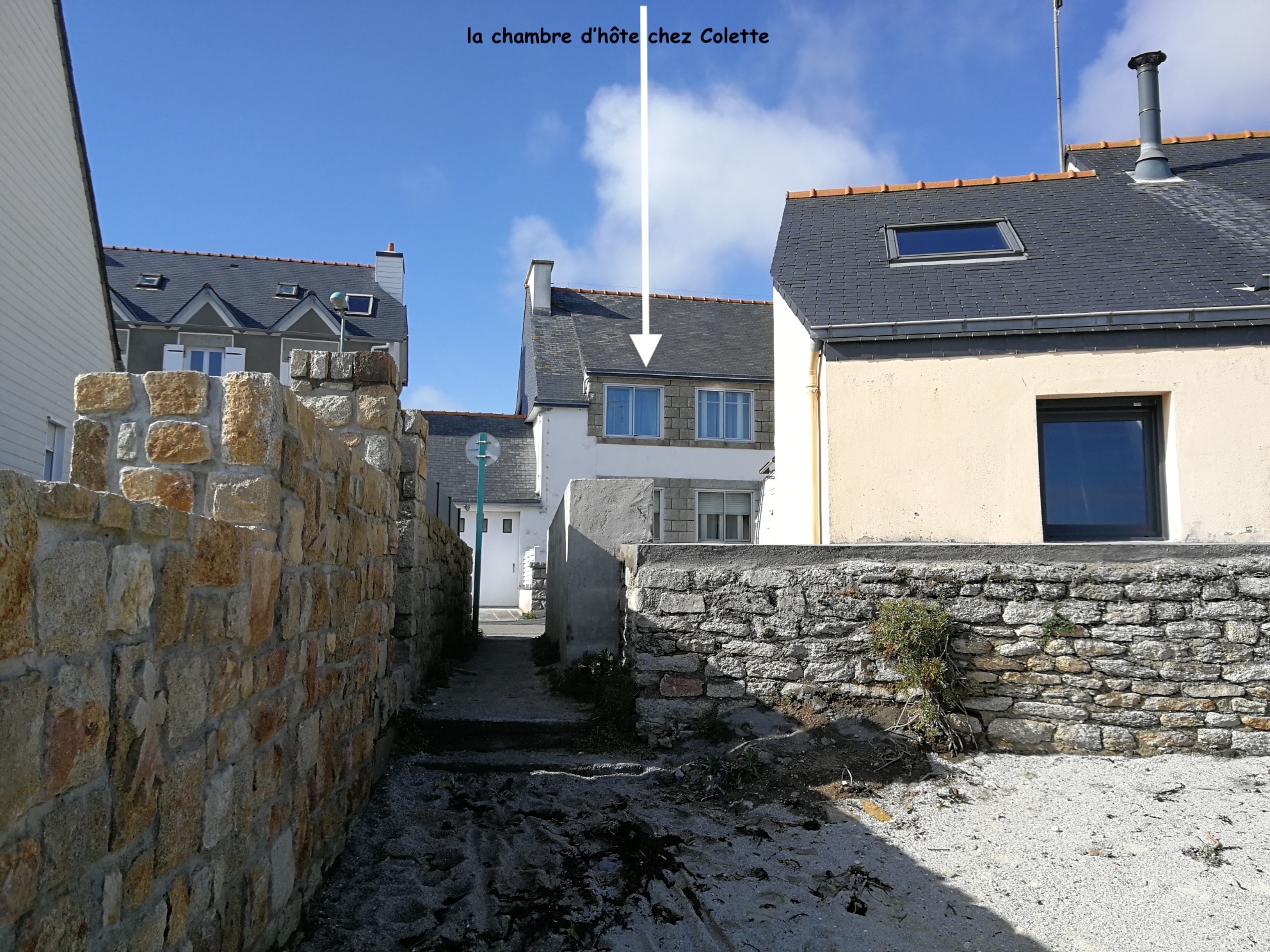 En Bretagne Chez Colette - Traversez la rue, vous êtes à la plage !