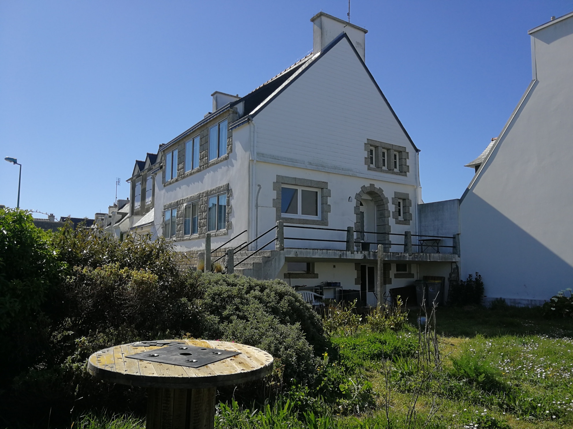 En Bretagne Chez Colette - La maison vue du jardin 